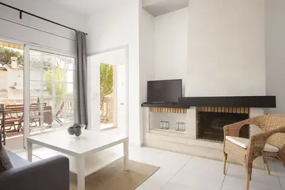 Image de Maison sur la Costa Brava, près de la plage Wifi gratuit. Air conditionné