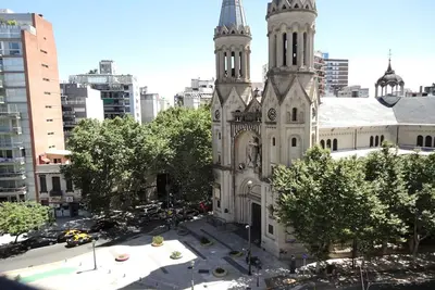 Image de Bel appartement de 2 chambres / 2 salles de bain avec vue sur la place Güemes