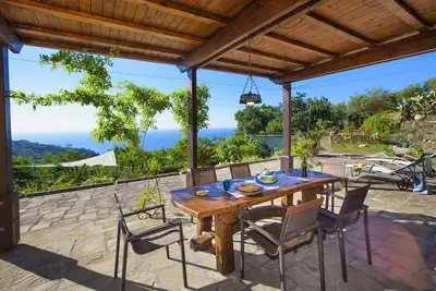 Image de Villa with sea view and private swimming pool