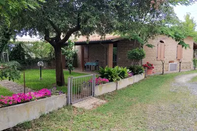 Image de Appartement avec 2 chambres, véranda sur l'entrée et le jardin, air conditionné