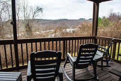 Image de Station de ski Winterplace - Condo 3br / 2ba - Ski In Ski Out - Premier étage! ! !