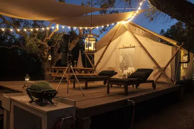 Image de T - Luxury Tent est une nouvelle belle idée, récemment construite avec tout le confort