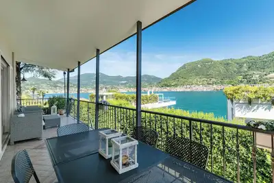 Image de Villa Avec Vue Sur Le Lac De Garde Avec Jardin, Grande Terrasse PRÈS De Salo
