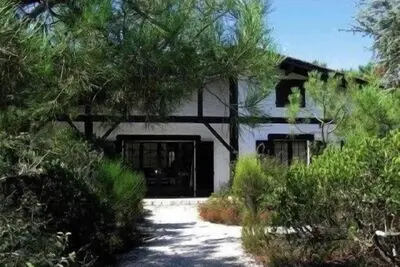 Image de Maison landaise sur un grand terrain idyllique, a deux pas du lac! !