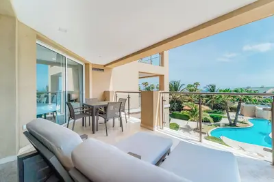 Image de Vue sur l'océan enchanteur à Eagle Beach Condo