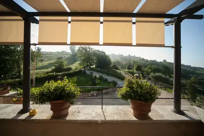 Image de Poggio del Bolognino \"Grain House\" avec terrasse