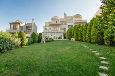 Image de Villa familiale à Thessalonique, avec de nombreux équipements.