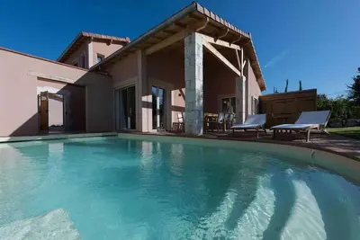 Image de Villa Puycelsi - climatisation & Piscine chauffée dans un charmant Domaine – Vi