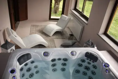 Image de Source bleue et jacuzzi