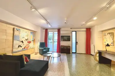 Image de Vouliagmeni art micro-loft / Espace ouvert studio