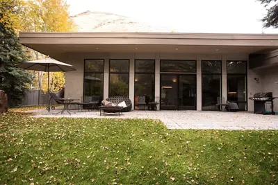 Maison moderne dans la ville de montagne de Sun Valley / ketchum, Idaho