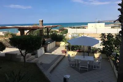Image de Le jardin à la mer - Villa avec jardin à quelques mètres de la mer