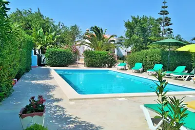 Image de Belle propriété rurale avec piscine dans un écrin de nature