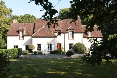 Image de Maison Familiale, Piscine Chauffée, Calme et tranquilité