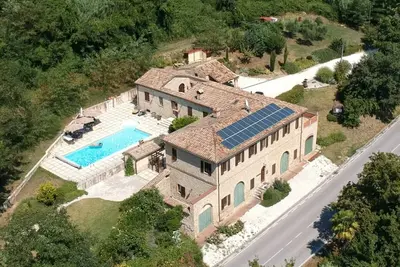 Image de Ancien domaine viticole, restauré avec amour, merveilleusement situé