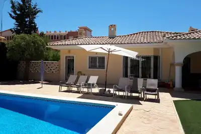 Image de Villa vacances avec piscine privée First Line golf Bonalba
