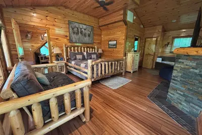 Image de Construit En 2017, Salle De THÉÂTRE, Hot Tub, Cuisine ENTIÈREMENT STOCKÉE, Ample Parking