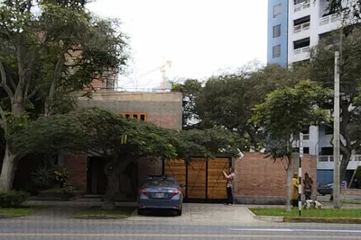 Image de Belle maison entièrement rénovée dans le meilleur emplacement de Miraflores.