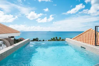 Image de Villas de luxe surplombant la mer des CaraĂŻbes