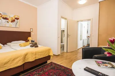 Image de Petit appartement confortable pour 2 personnes avec équipement complet