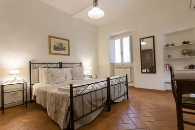 Image de Datini Appartement à Toscane (2 personnes, 5 personnes - Wifi - Terrace - Garage)