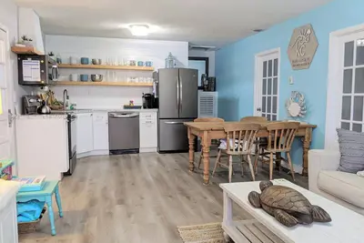 Image de Nouveau! Kiska Cottage: Fall & Snowbird Deals: À quelques pas de la plage: vélos + chaises incl