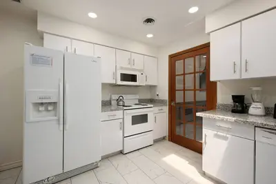 Image de Vista Verde 102, confortable 2 chambres, 2 salles de bains, garage 2 voitures à Brownsville