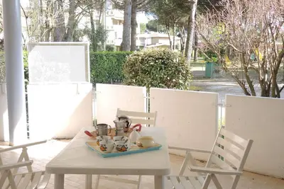 Appartement spacieux avec terrasse, piscine et aire de jeux
