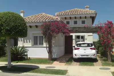 Villa de 2 chambres sur 5 * golf resort - piscine, vues sur la campagne, A / C