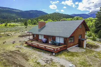 Image de Chalet de charme rustique à la racine Montagnes tabac