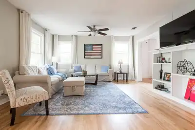 Image de Mockingbird Classic par South Congress Ave.