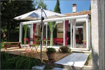 Image de location saisonnière à la semaine en haute saison, plus de 3 jours basse saison