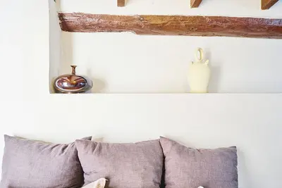 Image de Caragol maison dans la vieille citerne de la poterie (murs plus de 80cm)