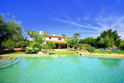 Image de Finca classique avec équipement de haute qualité, jardin de rêve, piscine 14x6 dans un emplacement idéal