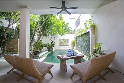 Image de Villa confortable de 3 chambres à Seminyak près de la plage, Eat Street