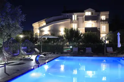 Image de Nouvelle Villa De Luxe Adriana Avec Piscine CHAUFFÉE