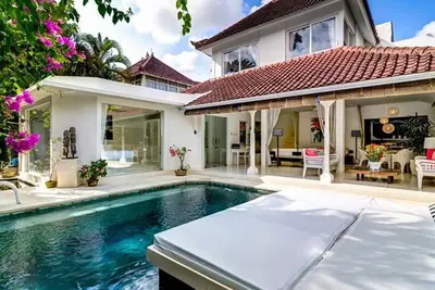 Image de Magnifiquement conçu Villa de 3 chambres, Seminyak \"