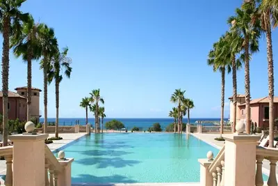 Appartement de luxe en bord de mer à côté de l'hôtel St. Raphael à Limassol