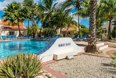 Image de À quelques pas de l’Oasis de sirène de la mer @ Hameau # 4 Une chambre et un loft; beaucoup de mises à jour