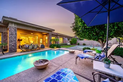 Image de Grayhawk! Luxe am��lioré Avante Home, Nouveau moderne avec Casita, terrain de basket