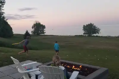 Image de Luxe et détente sur 5 acres privés et 300 'de plage sur le lac Michigan