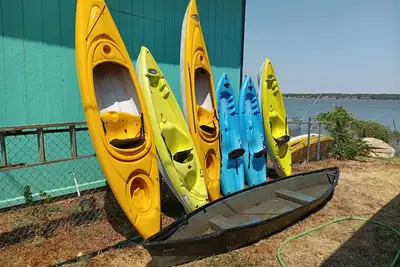 Image de Lac principal 2 chambres avec Guest Bunkhouse