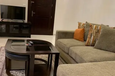 Image de Bel appartement moderne de 2 chambres à coucher à Deir Ghbar, près du supermarché Zait & Zatar! !