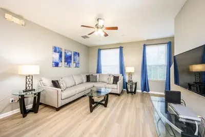 Image de Nouveau 3 chambres 3. 5 Bath Vacation Townhome l 4008