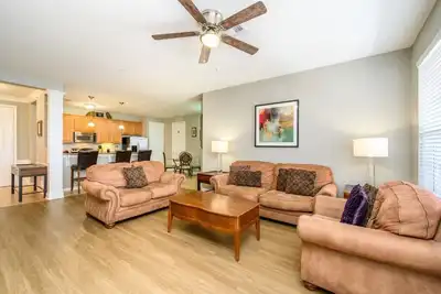 Image de 3 chambres 2 salles de bain Premium Lakeview l 1012