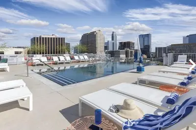 Image de Spacious One Br Suite - Situé au cœur d’Austin pour la Formule 1 et Halloween