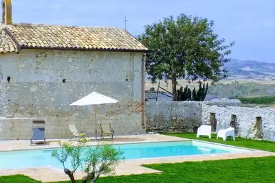 Image de Gibbesi ferme de campagne grand chalet