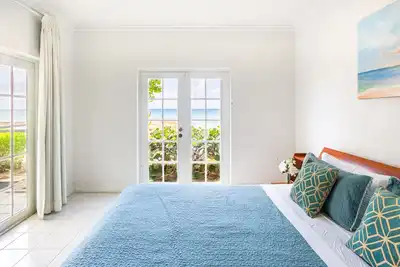 Image de 10 mètres de Seven Mile Beach, Grandview a une vue grand