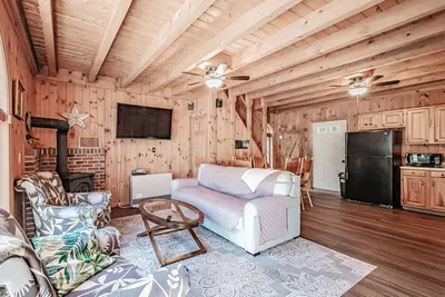 Image de Sebago Lake House avec dates disponibles! 2019 & 2020