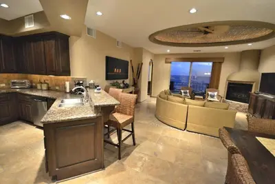 Image de Bella Sirena Penthouse 3 chambres, 2 étages | Vues étonnantes | Plus proche de l'eau